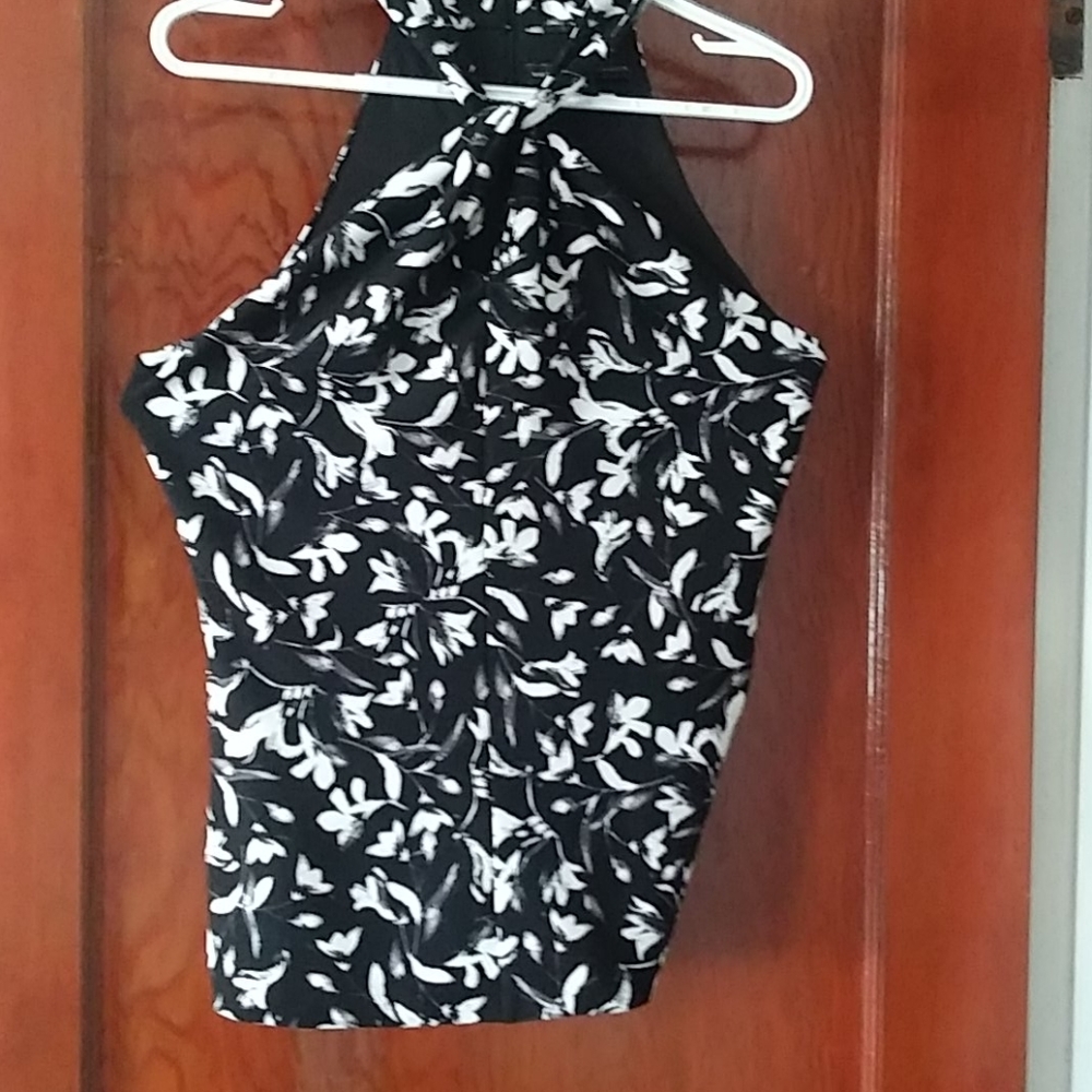 WHBM Top. Black & White. Size S.